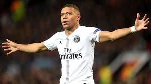 Mbappé comemora o segundo gol da vitória sobre o United | Reprodução / Twitter @FIFAWorldCup