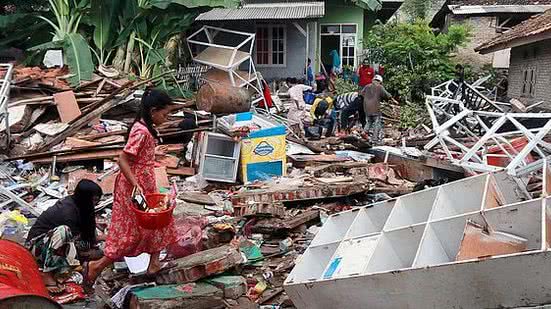 Imagem Sob risco de segundo tsunami, Indonésia está em alerta