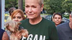 Xuxa faz esquema para votar: 'Uma seguidora ficou na fila por mim' | Foto: Reprodução