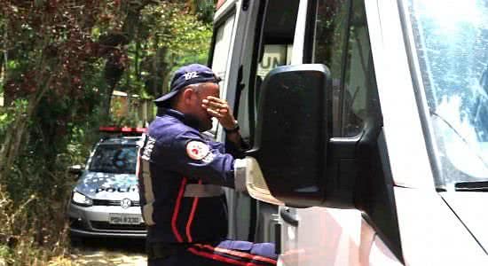 Cícero Antônio, socorrista do SAMU, não segurou as lágrimas diante do desfecho do caso | Reprodução/TV Jornal