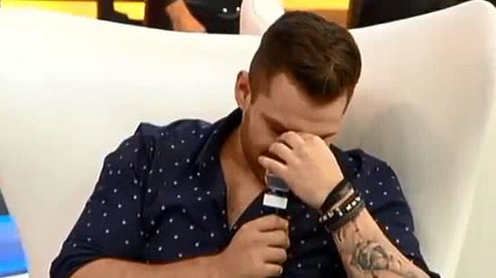 Imagem Luan Vittor vai parar debaixo de cobertor após erro de Sylvia Design; assista