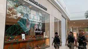 Clientes se esconderam em lojas | Foto: Reprodução/Videopress