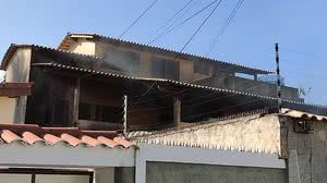 Casa segue com fumaça saindo de sua estrutura | TV Pajuçara / Bruno Protásio