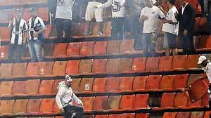 Partida entre Santos e Independiente teve confusão no Pacaembu | Alex Silva / Estadão