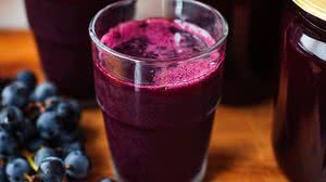 Imagem Confira receita de suco 'cura ressaca' com ingredientes naturais