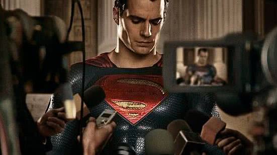Superman (Henry Cavill) no filme 'Batman vs. Superman - A origem da justiça' | AdoroCinema/Divulgação