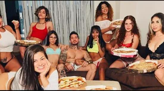 Brasileiro com 8 mulheres já busca micro-ônibus: 'quero viajar com todas' | Foto: Reprodução