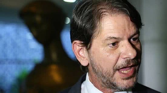 Imagem Em ato do PT, irmão de Ciro diz que partido vai perder 'feio' a eleição