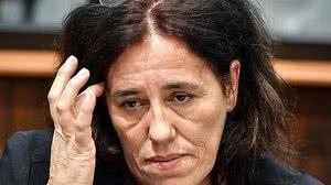 Rosa Maria Da Cruz, que manteve a filha no porta-malas de um carro, durante julgamento em corte de Tulle, na França | Georges Gobet/ AFP