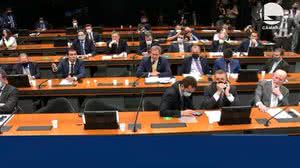 Imagem 14º dos aposentados deve ser votado dia 24; recursos poderão vir da Petrobras, bancos e setor energético