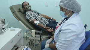 Voluntários devem comparecer aos postos de coleta de sangue usando máscara | Foto: Carla Cleto / Agência Alagoas