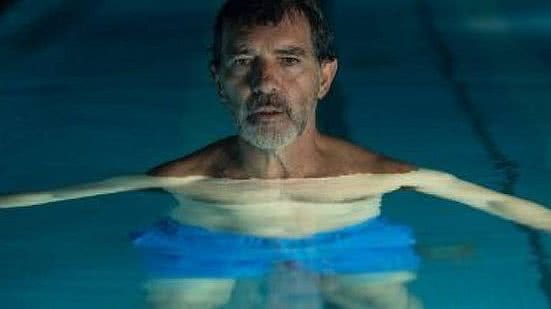 Antonio Banderas, em cena de Dolor y Gloria, filme de Pedro Almodóvar | Divulgação/Youtube