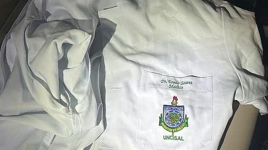 Jaleco encontrado no carro do médico | Cortesia ao TNH1
