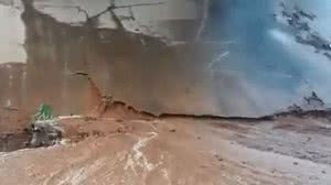 Barramento do rio fica sob a ponte da rodovia estadual PE-300, em Águas Belas, Pernambuco | Reprodução/Vídeo