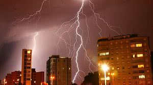 Foto tirada em São Vicente (SP) ficou em segundo lugar no concurso de fotos do Elat-Inpe de 2011 | Romulo Venâncio/Elat/Inpe