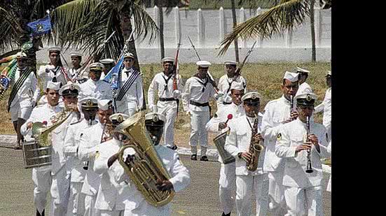 Imagem Marinha divulga edital de concurso com 40 vagas de sargentos músicos