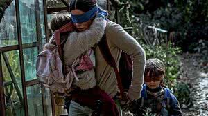 Sandra Bullock em Bird Box, de Susanne Bier: as estrelas agora cabem na tela do celular | Saeed Adyani/Netflix