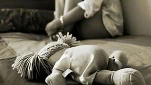 As crianças e adolescentes tinham entre cinco crianças e adolescentes têm entre 11 e 13 anos | Ilustração