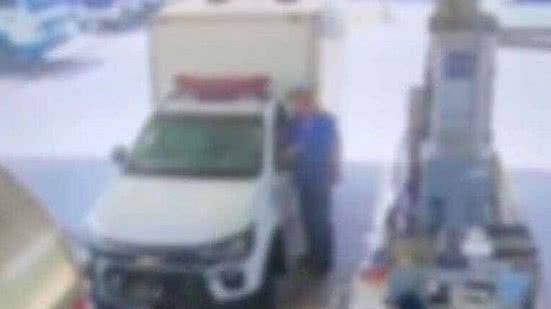 Um motorista e dois frentistas foram presos suspeitos do crime | Cortesia