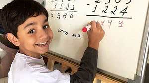 Ryan Maia dá vídeoaulas de redação e matemática | Redes Sociais