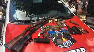 Armas e munições foram apreendidas | Cortesia 3º BPM