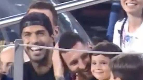 Mateo Messi, de 3 anos, arrancou risos ao comemorar "quase gol" do Barcelona | Reprodução