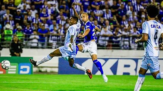 Celsinho em campo contra o Londrina | Pei Fon / Portal TNH1