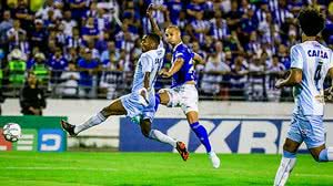 Celsinho em campo contra o Londrina | Pei Fon / Portal TNH1