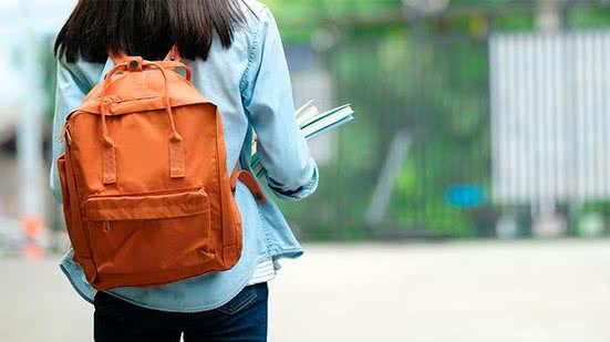 Imagem Como transferir sua graduação pode auxiliar em tempos de crise financeira?