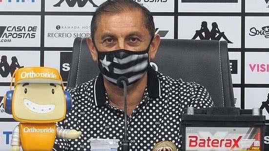 Imagem Ramón Diáz deixa o Botafogo sem comandar o time por um jogo sequer