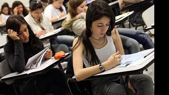 Imagem MEC e Capes oferecem mais 679 bolsas de pós-graduação