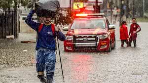 Clima volta a piorar com chuva em Porto Alegre | Rafa Neddermeyer/Agência Brasil
