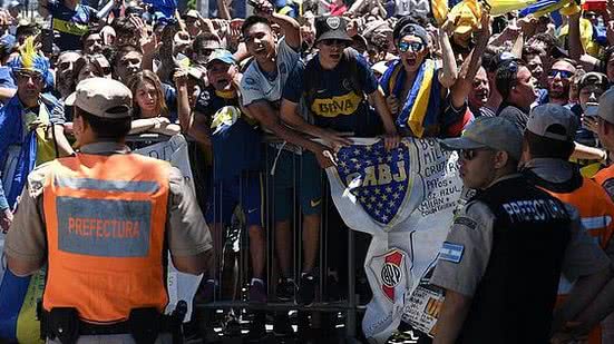 Jogo entre o Boca e o River foi suspenso após conflitos próximo ao estádio | José Romero/EFE/ Direitos Reservados