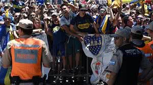 Jogo entre o Boca e o River foi suspenso após conflitos próximo ao estádio | José Romero/EFE/ Direitos Reservados