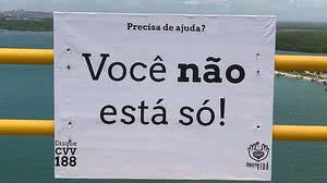 Imagem Personal trainer coloca mensagens de apoio em ponte e evita suicídio em Natal