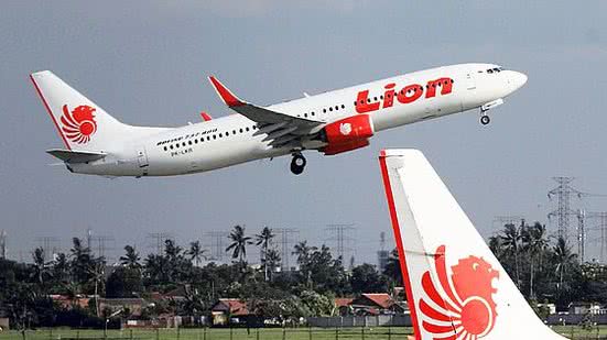 Imagem Vídeo: avião cai no mar de Java, na Indonésia, com 188 pessoas a bordo