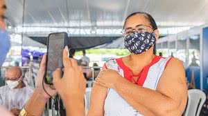 Aplicação da 1ª dose segue nesta quarta até 21h no Corujão ou até 16h nos demais pontos | Foto: Gabriel Moreira / Ascom SMS