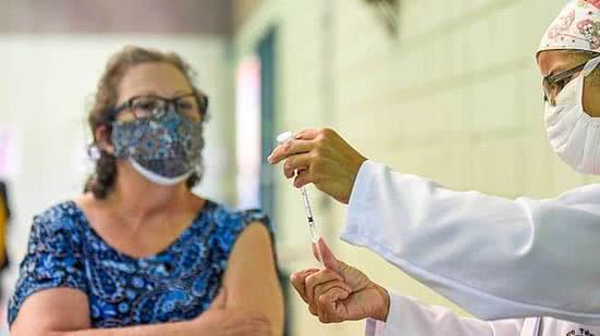 Imagem Seis em cada 10 mortos pela covid não tomaram a 3ª dose da vacina