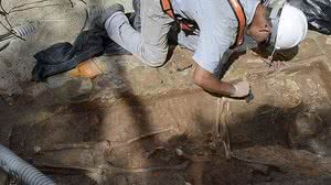 Escavações das obras do Veículo Leve sobre Trilhos (VLT) revelaram ossadas de pessoas que teriam pertencido à elite do século XVII | Agência Brasil