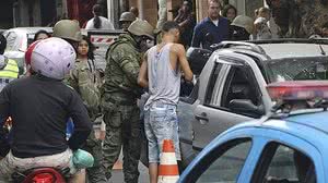 Imagem PM mata três e fere um no centro do RJ