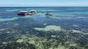 Imagem Operação Oceano mostra o turismo predatório e uma lição de preservação na Costa dos Corais