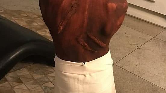 Filho foi fantasiado de escravo e mãe foi criticada nas redes sociais | Reprodução / Instagram