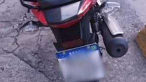 Imagem Dupla é presa ao tentar fugir do Ronda no Bairro pela contramão no Benedito Bentes