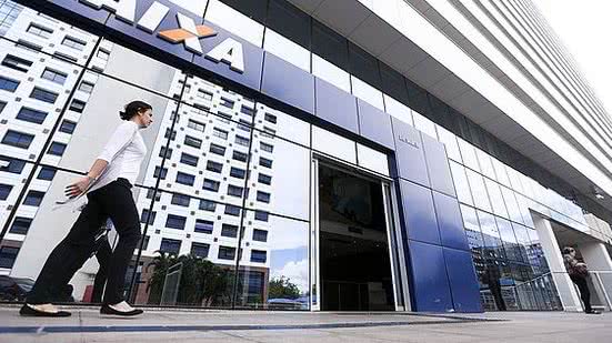 Imagem Caixa abre hoje 770 agências para pagar auxílio emergencial e FGTS