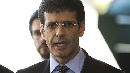 Imagem Sem explicação prévia, exoneração de ministro causa saia-justa