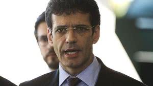 Imagem Sem explicação prévia, exoneração de ministro causa saia-justa