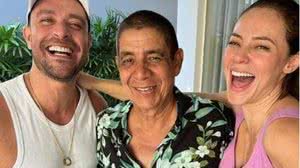 Paola publicou foto com Zeca e Diogo comemorando o enredo de 2023 | Foto: Reprodução / Instagram