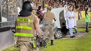 Repórter é detido durante transmissão de jogo em Santa Catarina | Banda B