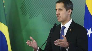 Imagem Proibido de deixar país, Guaidó chega a Bogotá para reunião com Duque e Pompeo