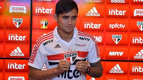 Everton Felipe é apresentado no São Paulo | Érico Leonan/saopaulofc.net